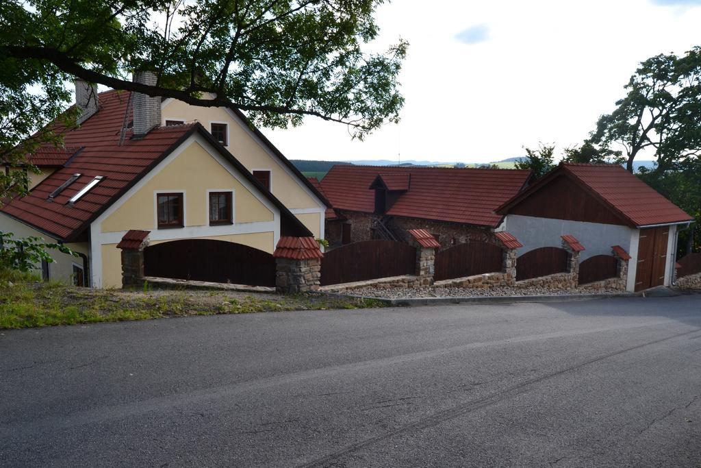 Ubytovani Na Hajence Bystrice nad Pernstejnem Exterior photo